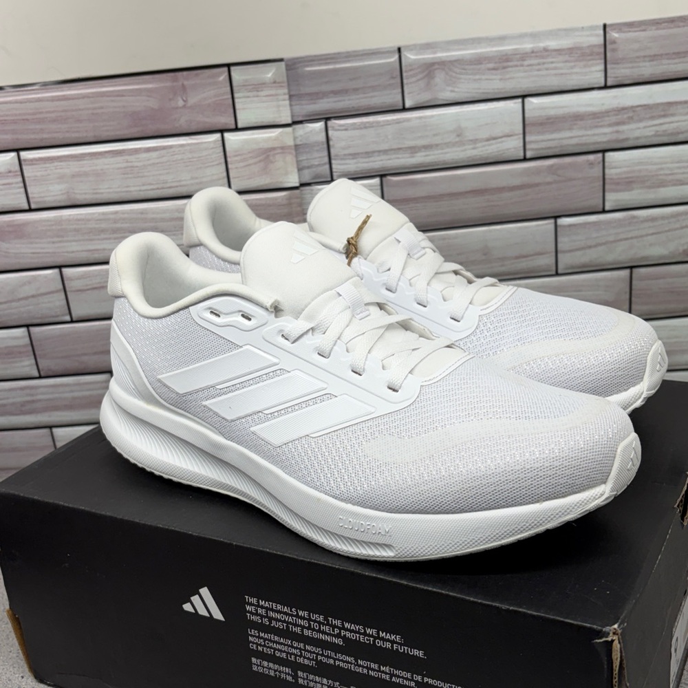 New Adidas Run Falcon 5 Men’s size 9   White Sneakers - Picture 5 of 8